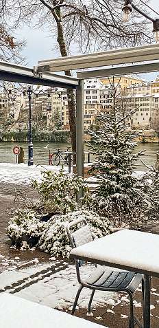 Winterterrasse am Rhein